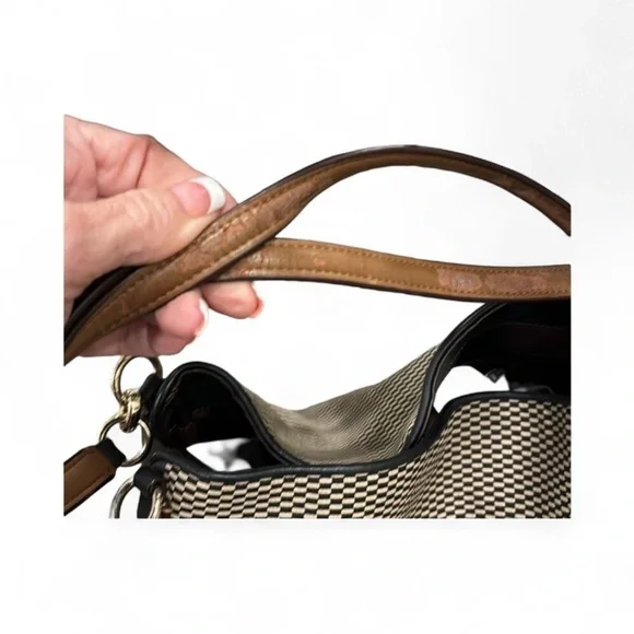 Coach Phoebe Black and Cream Shoulder Bag - Picture 10 of 13